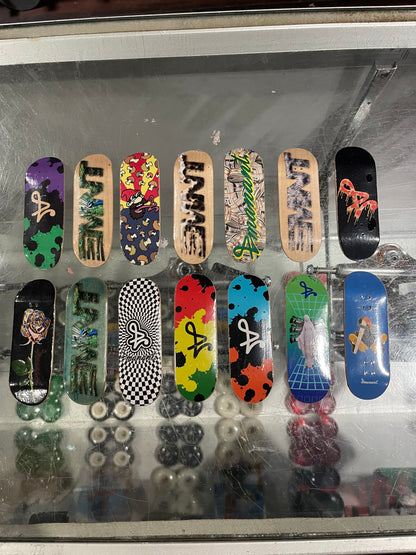 Emanant Smooth Shape 7Ply Natural Maple Real Wear Graphic